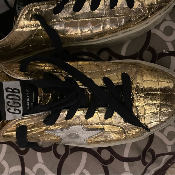 Golden Goose shiny gold sneakers - Picture 5 of 10